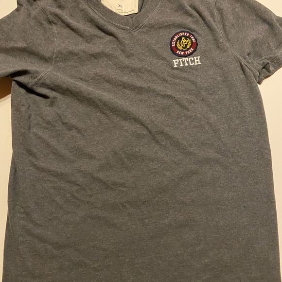 Youth XL Abercrombie and Fitch T Shirt - Picture 1 of 2